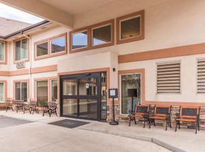 Magnuson Grand Pikes Peak | Manitou Springs