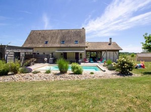 Gîte Rampieux Pièces Personnes | Rampieux