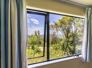 Marama Retreat Bush Ocean | Collingwood