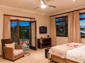 Manor | Pollok Beach