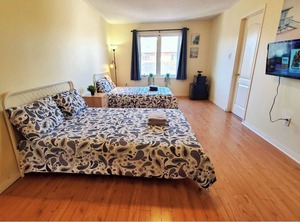 Homestay Kennedy Subway Station | Village at York University