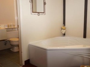 Mcintosh Country Inn Conference Centre | Morrisburg