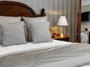 Mere Court Hotel | Mere