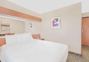 Microtel Inn | Colfax
