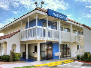 Motel Paso East | Biggs Field