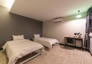 Hostel | Mueang Samut Prakan District