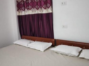New Hotel Yatri Niwas | Varanasi