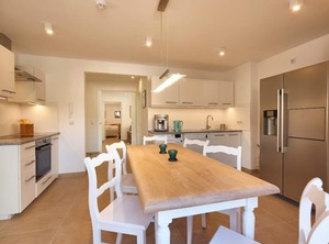 Vrbo Property | Regenhutte