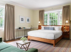 Oakhurst Inn | Jefferson Park Avenue