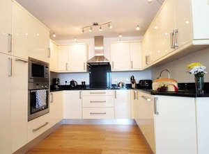 Ocean Breeze Ilfracombe | Hele