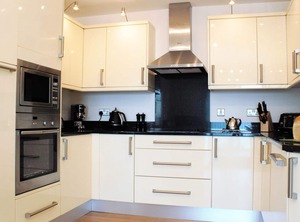 Ocean Breeze Ilfracombe | Hele