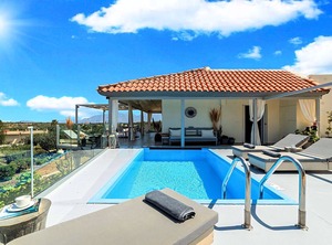Olive Green Villa | Vathi