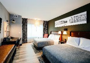 Origin Rocks Wyndham Hotel | Golden