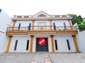 Oyo Wisma Fortuna Syariah | Surakarta