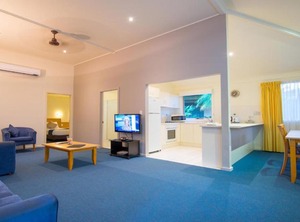 Pacific Palms Resort | Elizabeth Beach