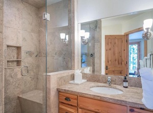 Palmyra Pines | Mountain Village