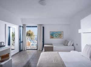 Peninsula Resort | Mononaftis
