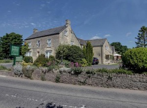 Pettifers Hotel | Crudwell