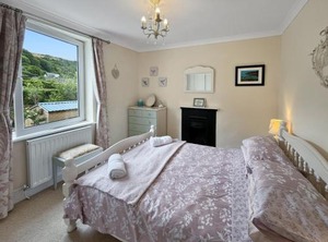 Pip Corner | Lynton