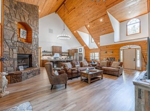 Luxe Springs Pond | Pearcy