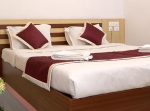 Puthens Capitol Inn | Kaloor