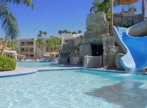 Palm Canyon Resort | Canyon Corridor