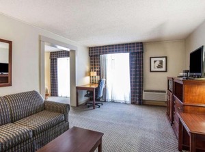 Quality Inn Suites Everett | Silver Lake