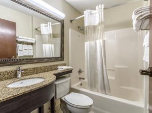 Quality Inn Suites North Lima Boardman | North Lima