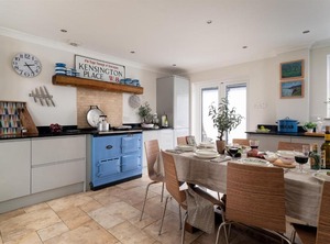 Quay Waterside Style Character | Topsham