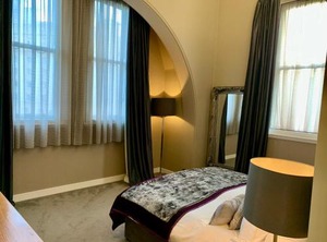 Quebecs | Leeds City Center