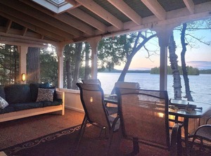 Lakefront Cottage | Mount Vernon