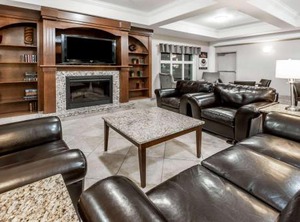 Ramada | High River