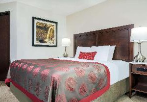 Ramada | Golden Valley
