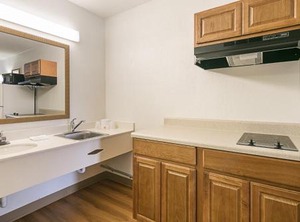 Red Roof Inn Forsyth | Forsyth