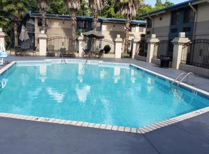 Red Roof Inn Port | Port Allen
