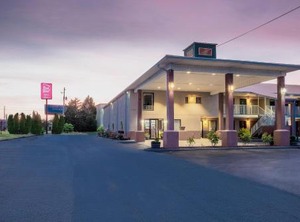 Red Roof Inn Suites Rome | Rome