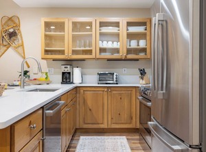Pinecone Lodge Edwards | Edwards