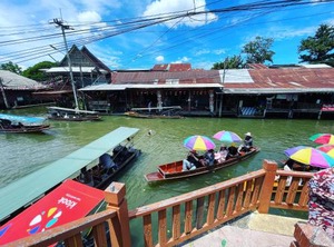 Reuan Vilawan | Damnoen Saduak