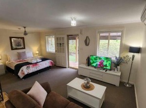 Trail Clare Valley Cottages | Clare