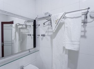 Royal Elmount Hotel | Elmina