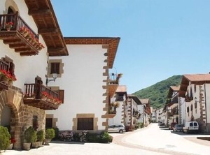 Aptos Etxeberría People | Iraizotz