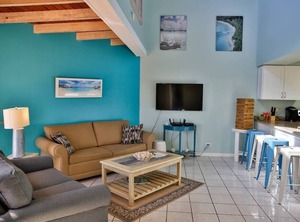 Sway Beach | Estate Frenchman Bay