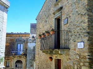 San Nicolò Holiday | Montalbano Elicona