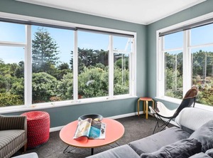 Waikanae Beach Bach | Waikanae