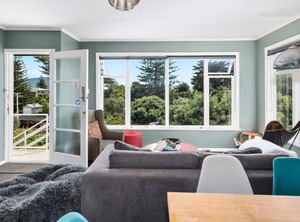 Waikanae Beach Bach | Waikanae