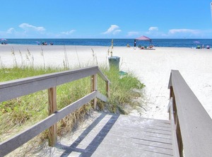 Seaspray Beach Cottage B | Treasure Island