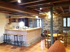 Self Catering Las Henrenes People | Cillan