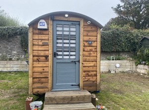 Shepherd Hut At St Anne | Turnchapel
