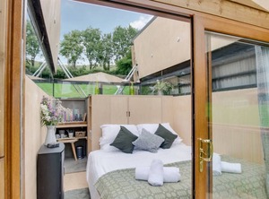 Sky Caban Nen | Felinfach
