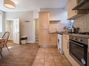 Astor Warren Road Torquay | Torquay City Centre